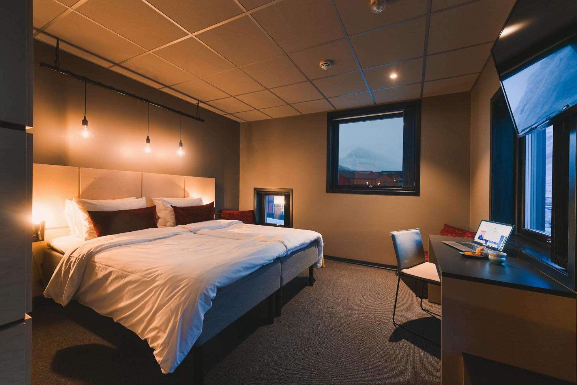 Svalbard Hotell | The Vault Longyearbyen Exterior photo
